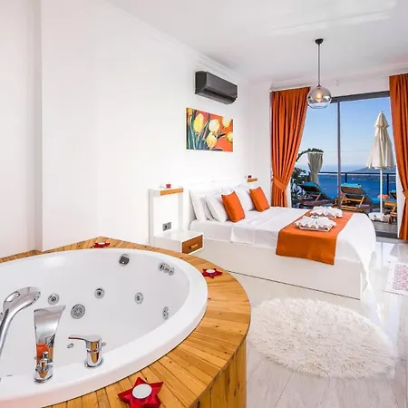 2 Bedroom Seaview With Private Heated Pool 칼칸