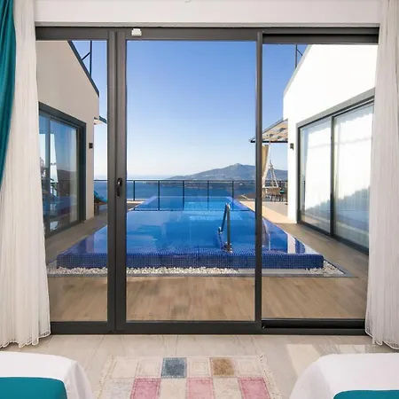 2 Bedroom Seaview With Private Heated Pool *
