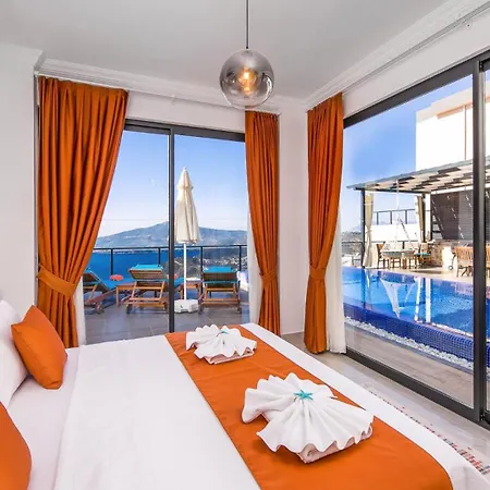 2 Bedroom Seaview With Private Heated Pool