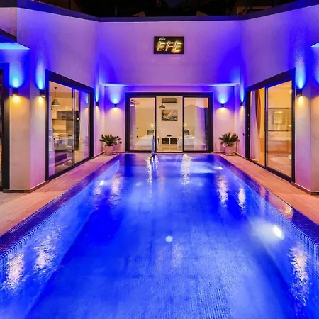 2 Bedroom Seaview With Private Heated Pool *